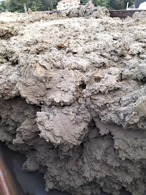 Type 4 All type mixed with Less 10% Vegetation\Concrete \Rock mixed. Wet Load